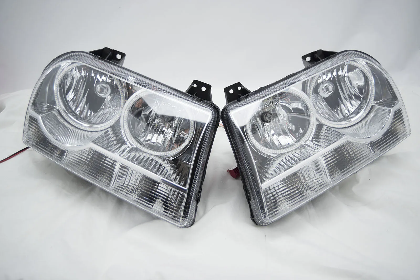 2005-10 Chrysler 300 Base Headlights - ORACLE BLUE LED Halos