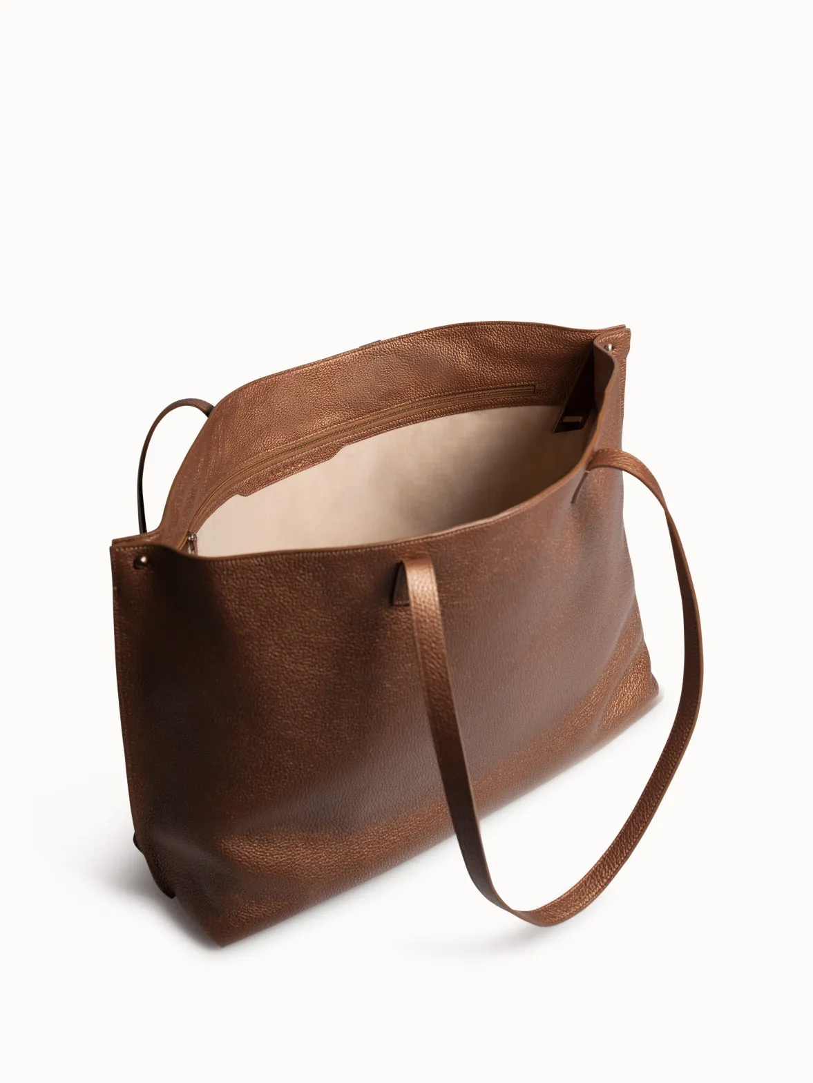 Ai Medium Shoulder Tote