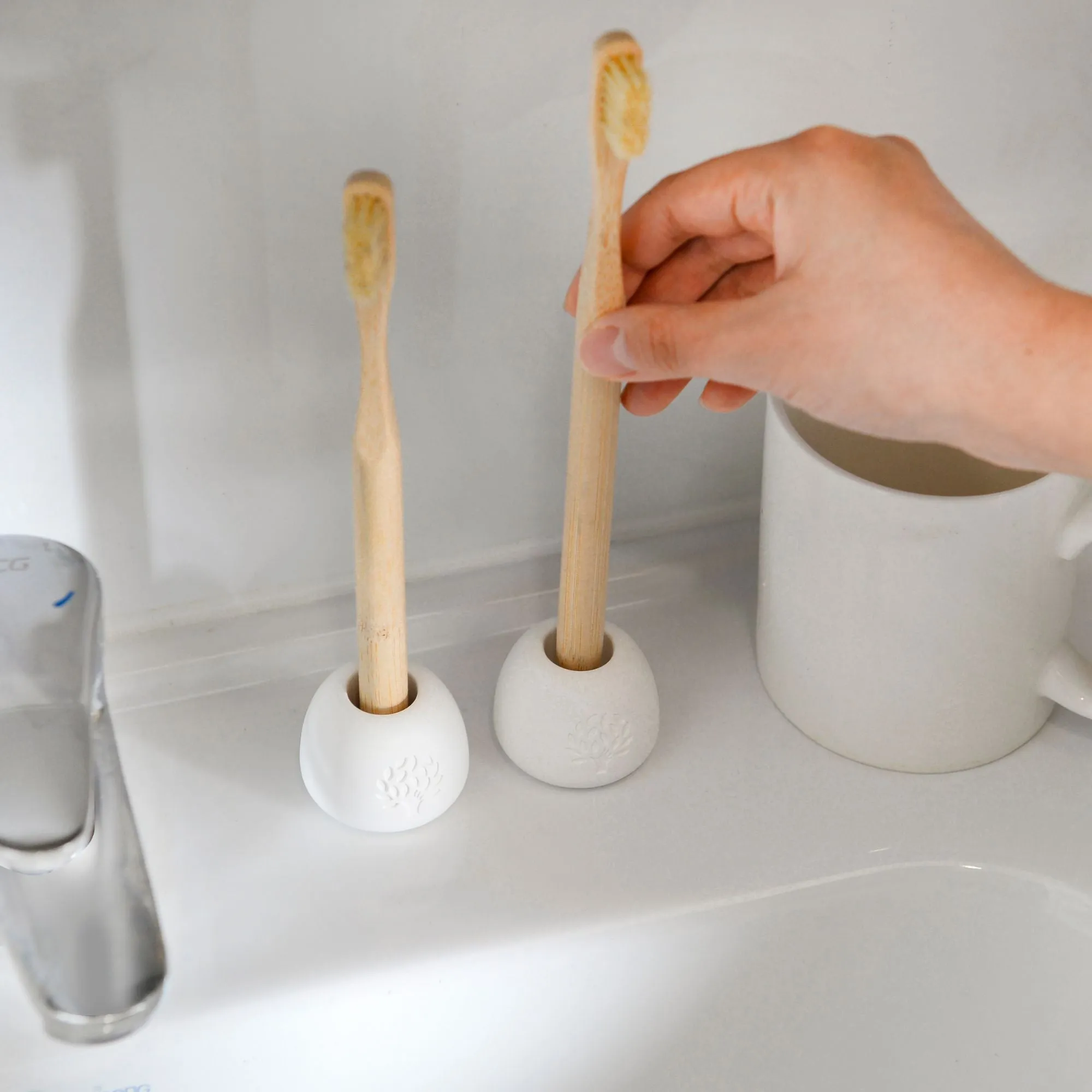 Diatomite Stone Toothbrush Holder: Your Stylish, Sustainable Storage Solution