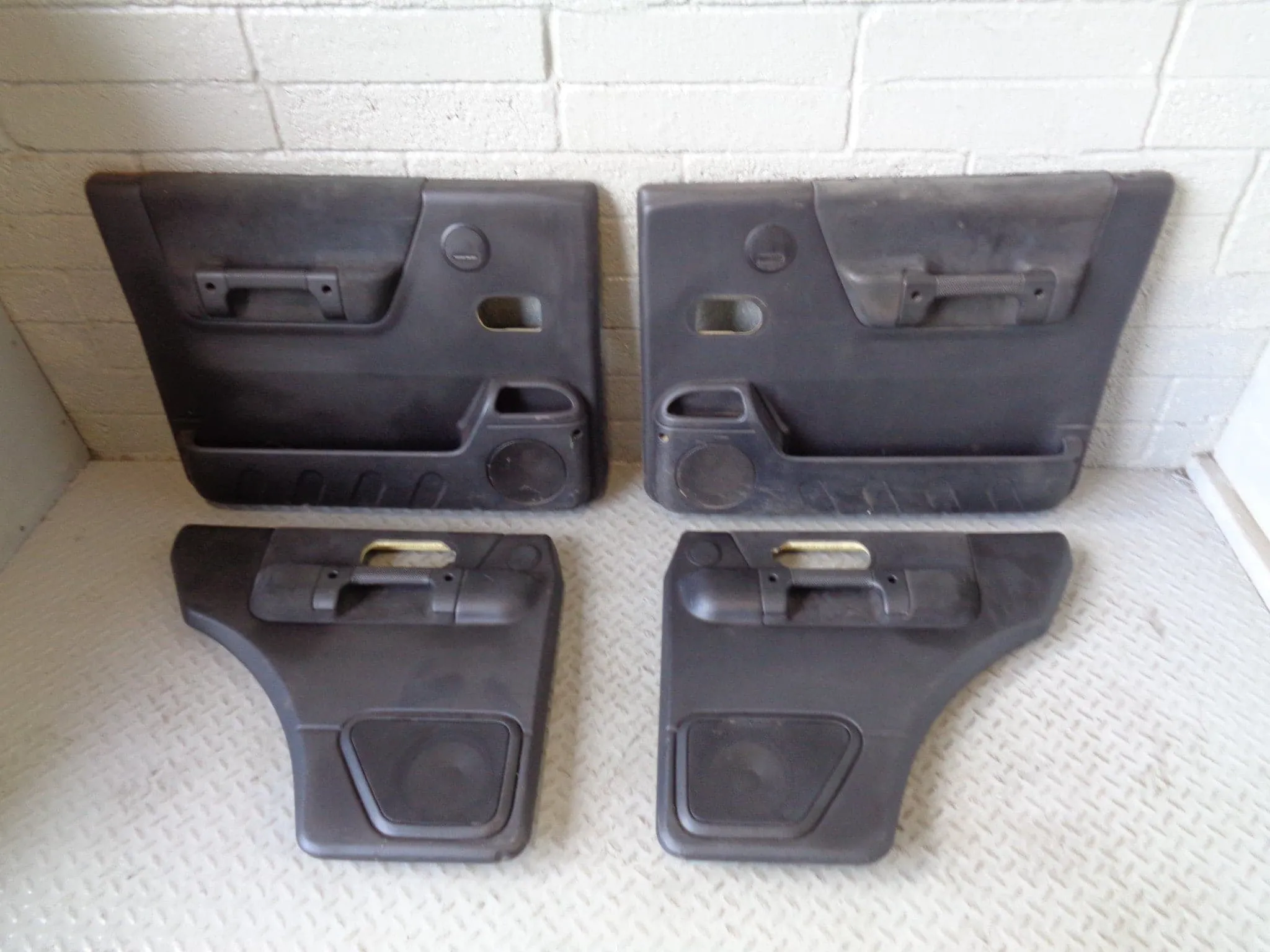 Discovery 2 Door Cards Set of x 4 Black Land Rover 2002 to 2004 Facelift R19064