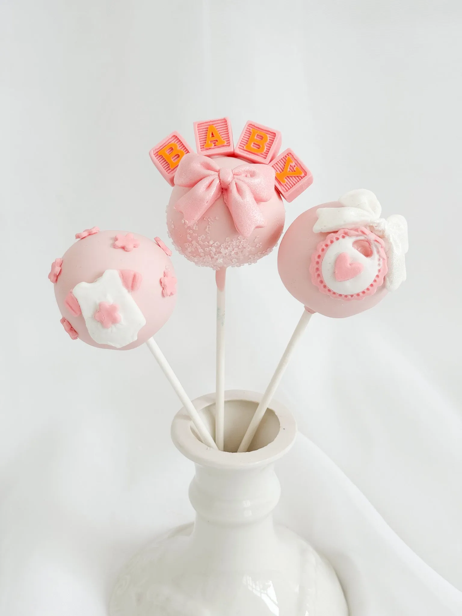 Ribbon Bib Cakepop