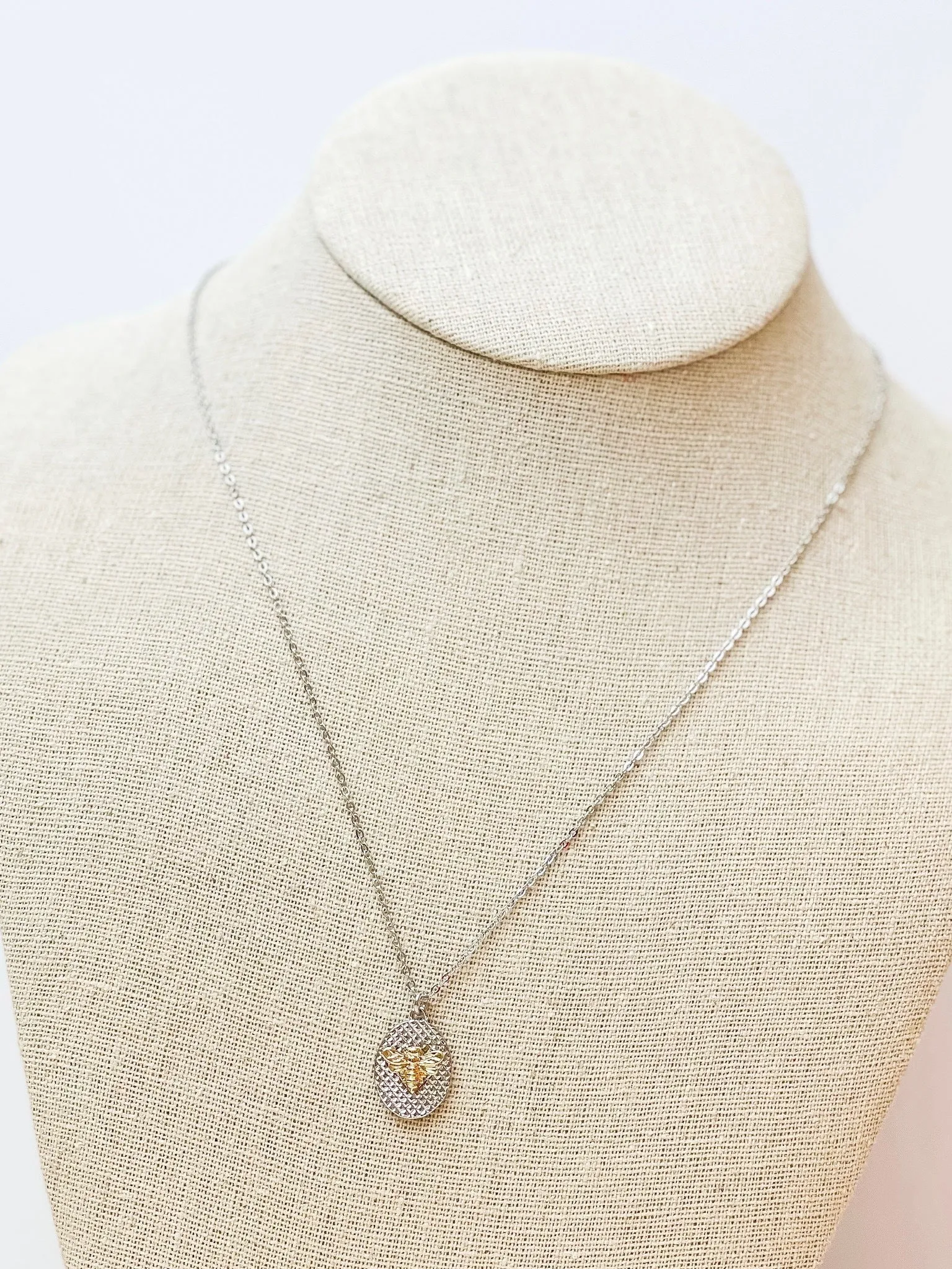 Silver Chain Bee Pendant Necklace