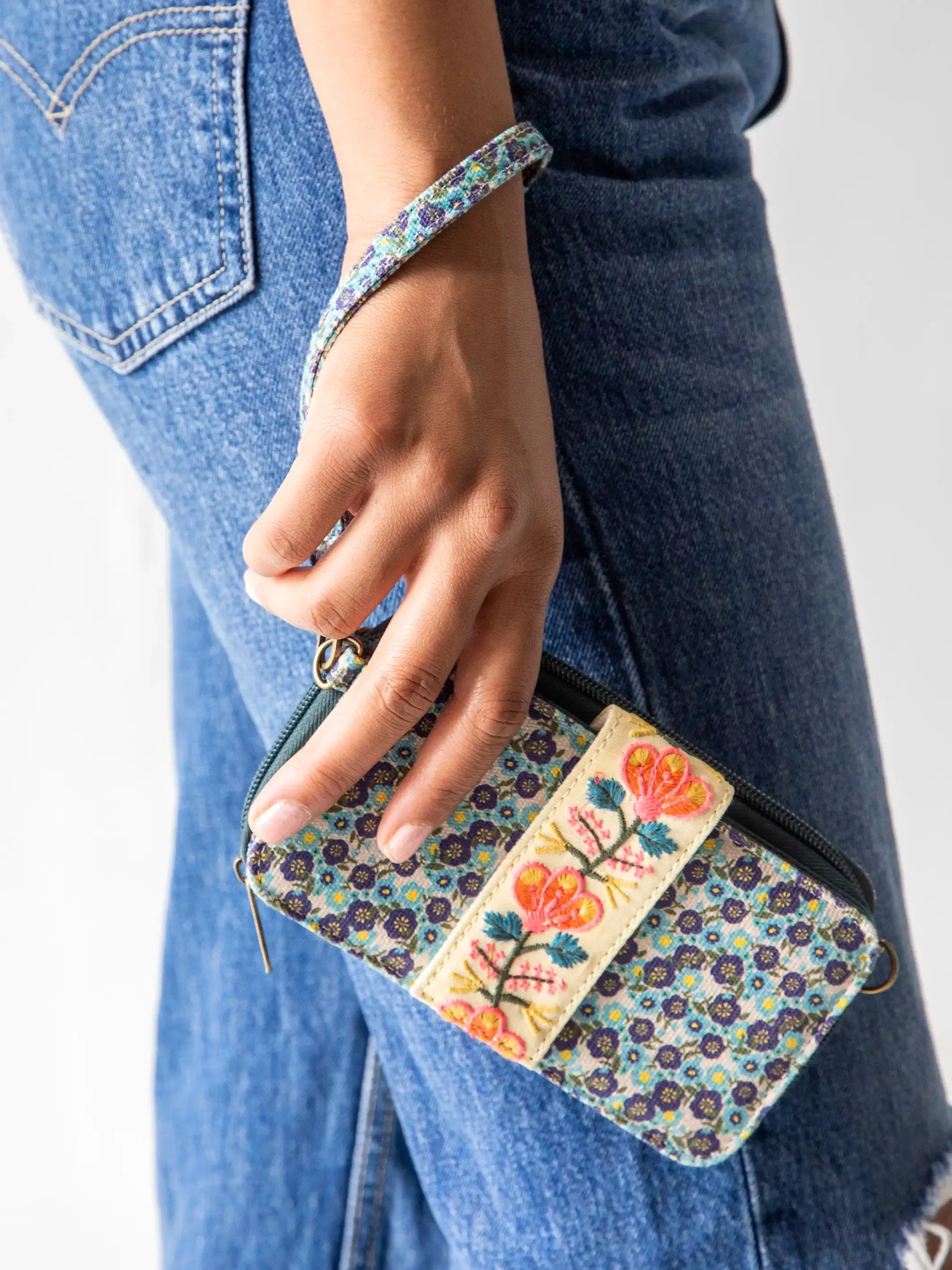 Wristlet Wallet - Blue Floral Ditsy